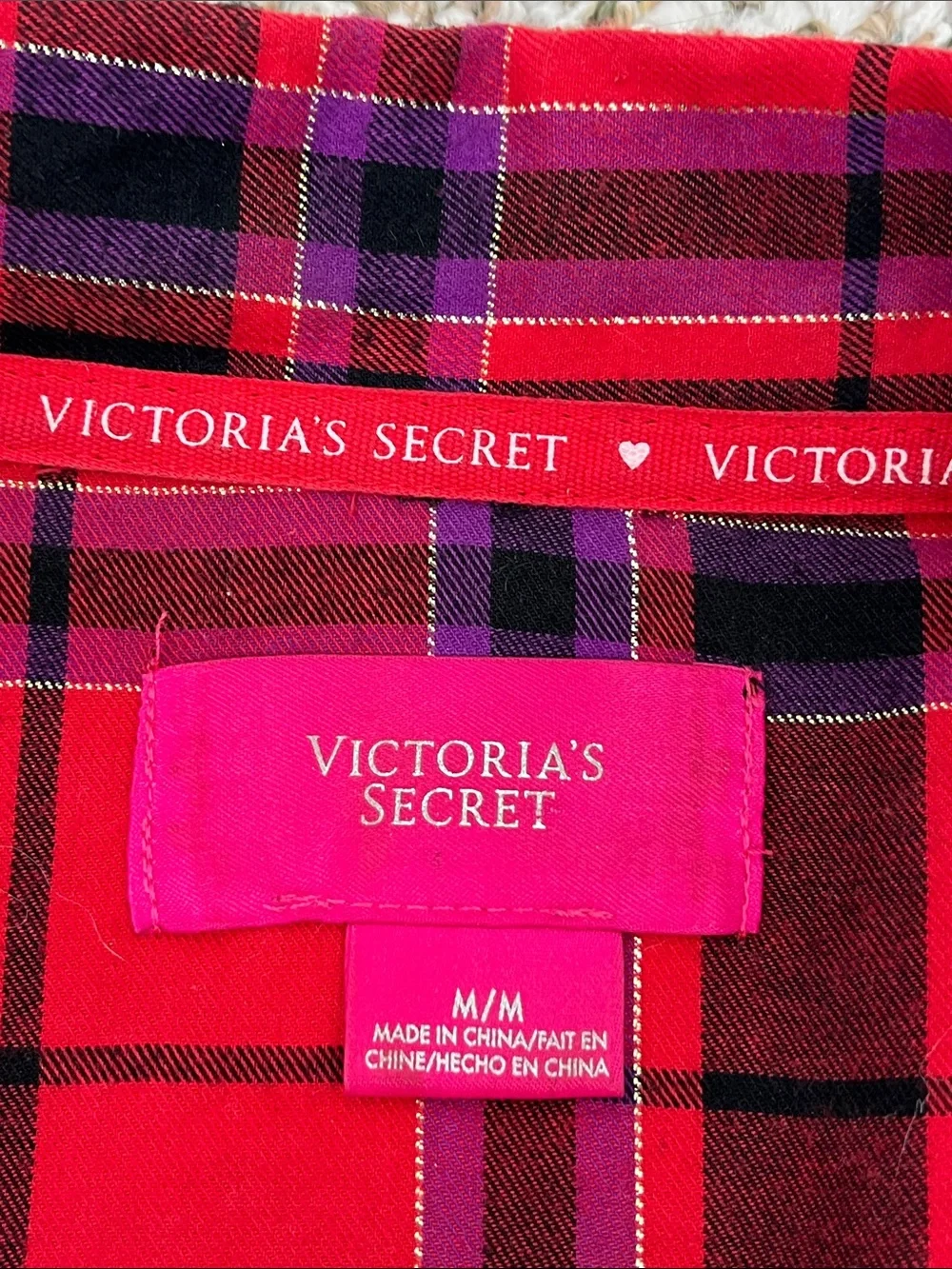 VICTORIA’S SECRET RED PLAID SLEEP SHIRT SZ MD AND OTR FUZZY SLIPPERS SZ 7-8